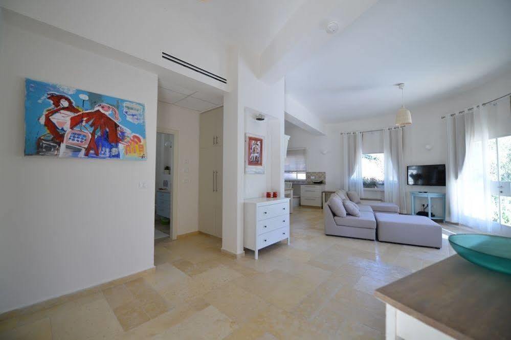 Pina Barosh Bnb Rosh Pinna Exteriör bild